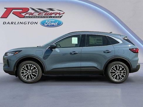 New 2026 Ford Escape SE image 2