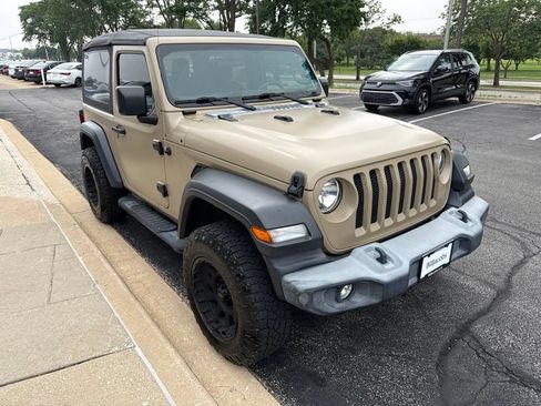 Used 2019 Jeep Wrangler Sport AWD/4WD image 8