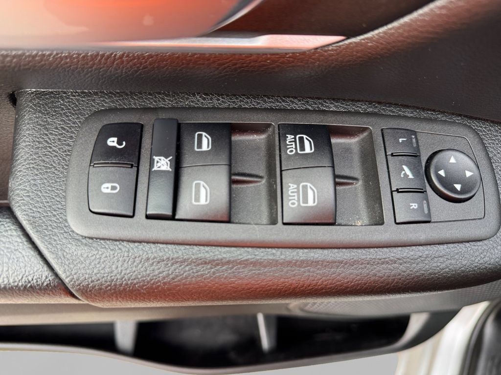 Used 2022 RAM 1500 Big Horn AWD/4WD image 14