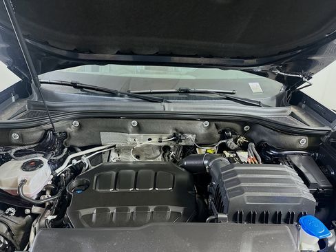 Used 2024 Volkswagen Atlas SE FWD image 35
