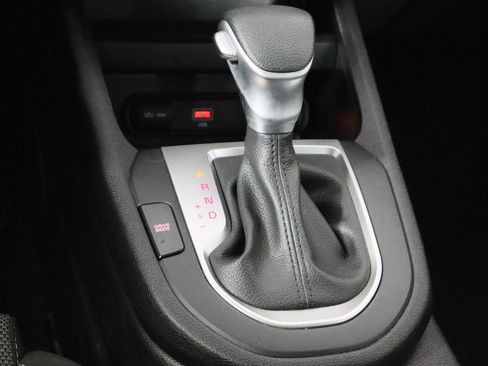 Used 2024 Kia Forte LXS image 13