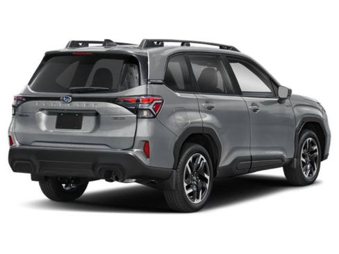 Used 2025 Subaru Forester Premium AWD/4WD image 2