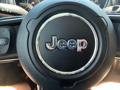Used 2019 Jeep Wrangler Unlimited Sport S AWD/4WD image 19