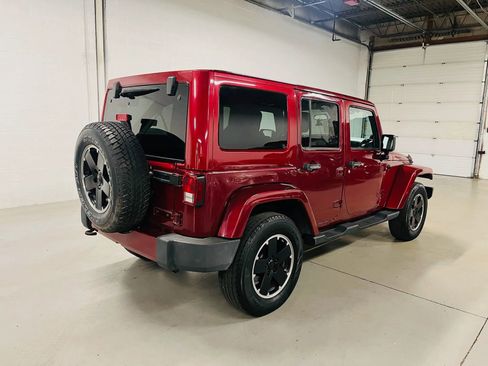 Used 2012 Jeep Wrangler Unlimited Sahara image 8