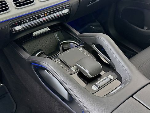 New 2026 Mercedes-Benz GLS 580 4MATIC image 5