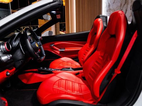 Used 2021 Ferrari F8 Tributo RWD image 15