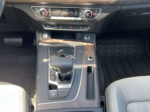 Used 2018 Audi Q5 Prestige w/ Prestige Package AWD/4WD image 15