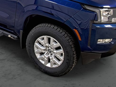 Used 2022 Nissan Frontier SV AWD/4WD image 14