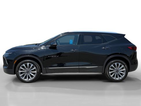 Used 2024 Chevrolet Blazer Premier w/ Driver Confidence II Package FWD image 2