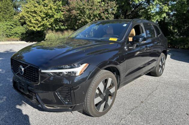 Used 2024 Volvo XC60 T8 Ultimate w/ Protection Package Premier AWD/4WD image 1