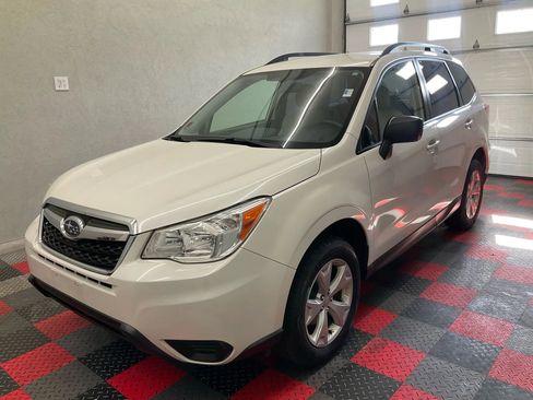 Used 2016 Subaru Forester 2.5i w/ Alloy Wheel Package AWD/4WD image 1