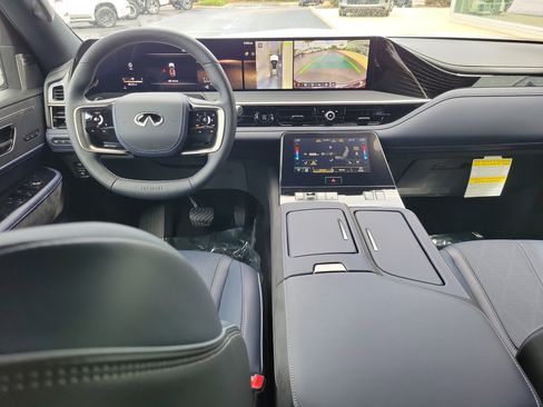 New 2026 INFINITI QX80 4WD image 13
