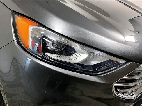 Used 2020 Ford Edge SE image 27