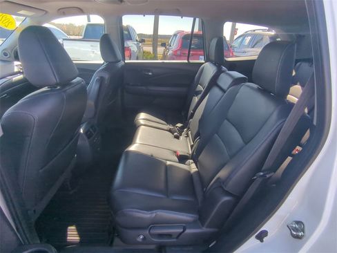 Used 2020 Honda Pilot Touring image 14