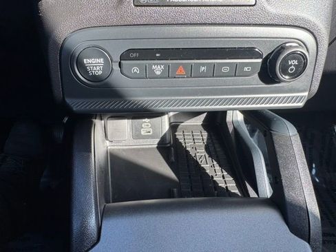 Used 2025 Ford Bronco Sport Badlands image 21