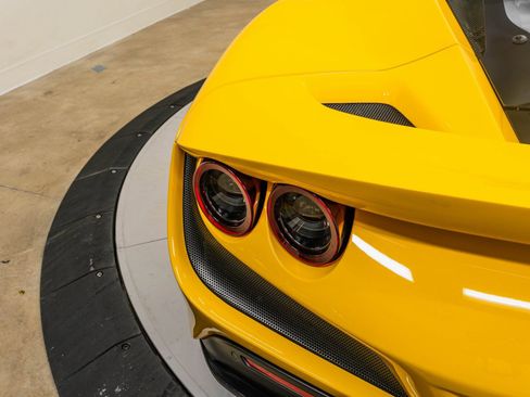 Certified 2021 Ferrari F8 Tributo Base image 98