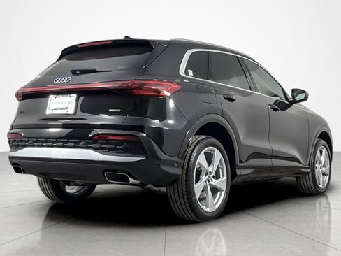Used 2025 Audi Q5 Premium Plus w/ Premium Plus AWD/4WD image 5