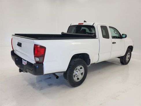 Used 2019 Toyota Tacoma SR image 6