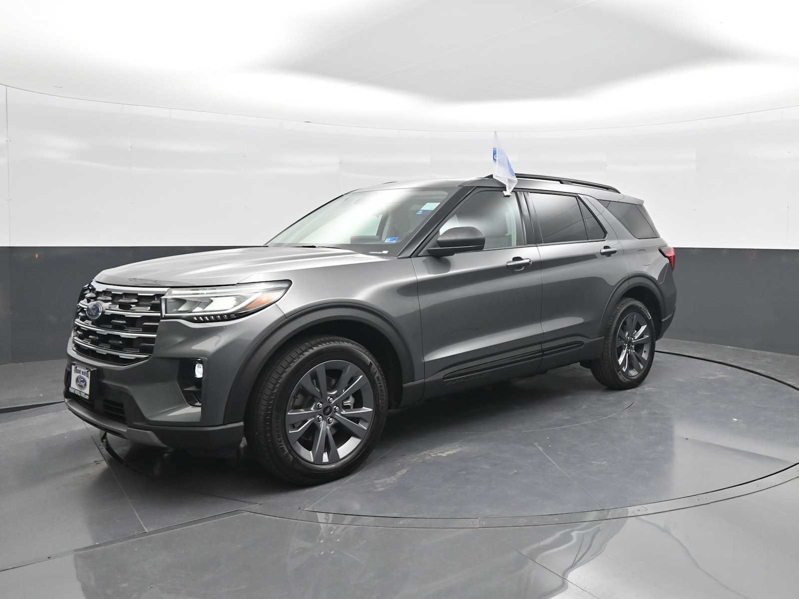 Used 2026 Ford Explorer Active w/ Active Comfort Package AWD/4WD image 4