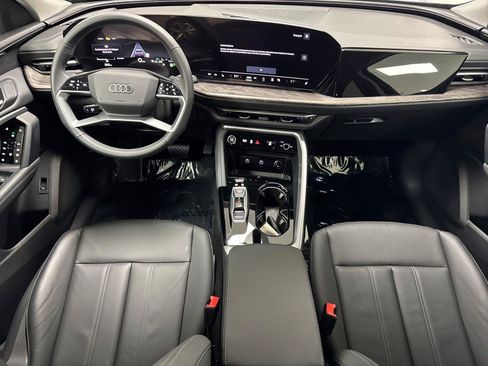 Certified 2025 Audi Q5 Premium w/ Convenience Package AWD/4WD image 13