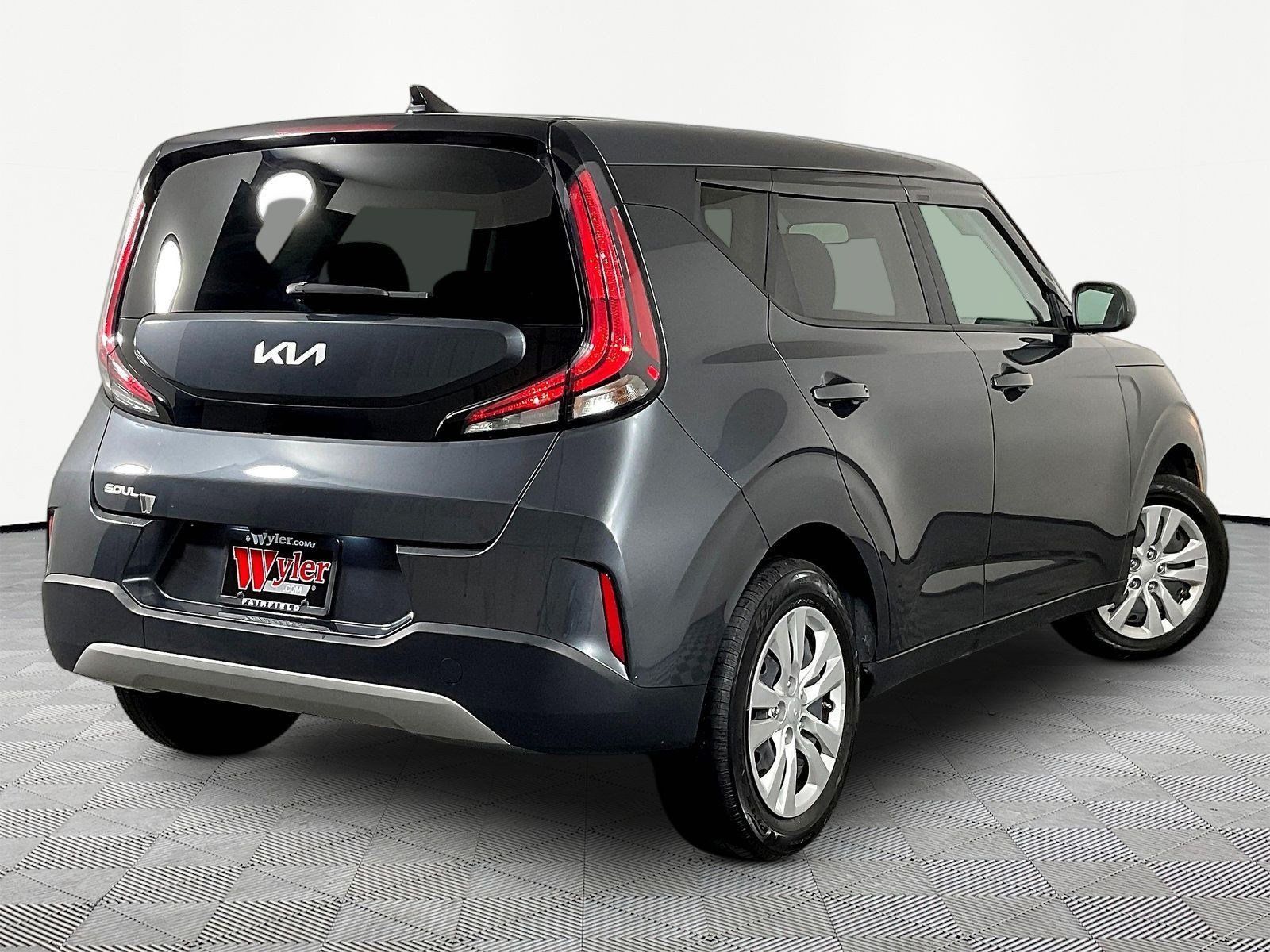 Used 2024 Kia Soul LX FWD image 6