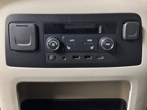 Used 2018 GMC Yukon Denali w/ Open Road Package image 19