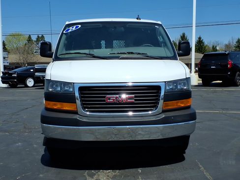 Used 2024 GMC Savana 2500 w/ Driver Convenience Package RWD image 2