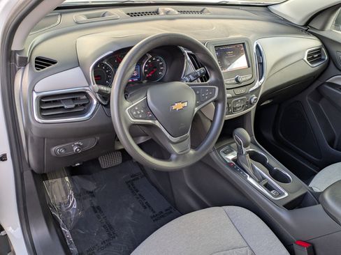 Certified 2022 Chevrolet Equinox LS w/ LS Convenience Package image 12