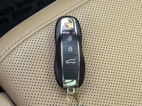 Used 2018 Porsche Macan S AWD/4WD image 29