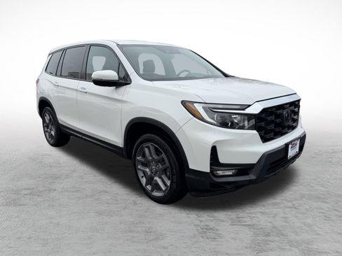 Certified 2023 Honda Passport EX-L image 3