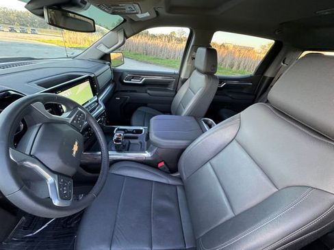 Used 2024 Chevrolet Silverado 1500 LTZ image 28
