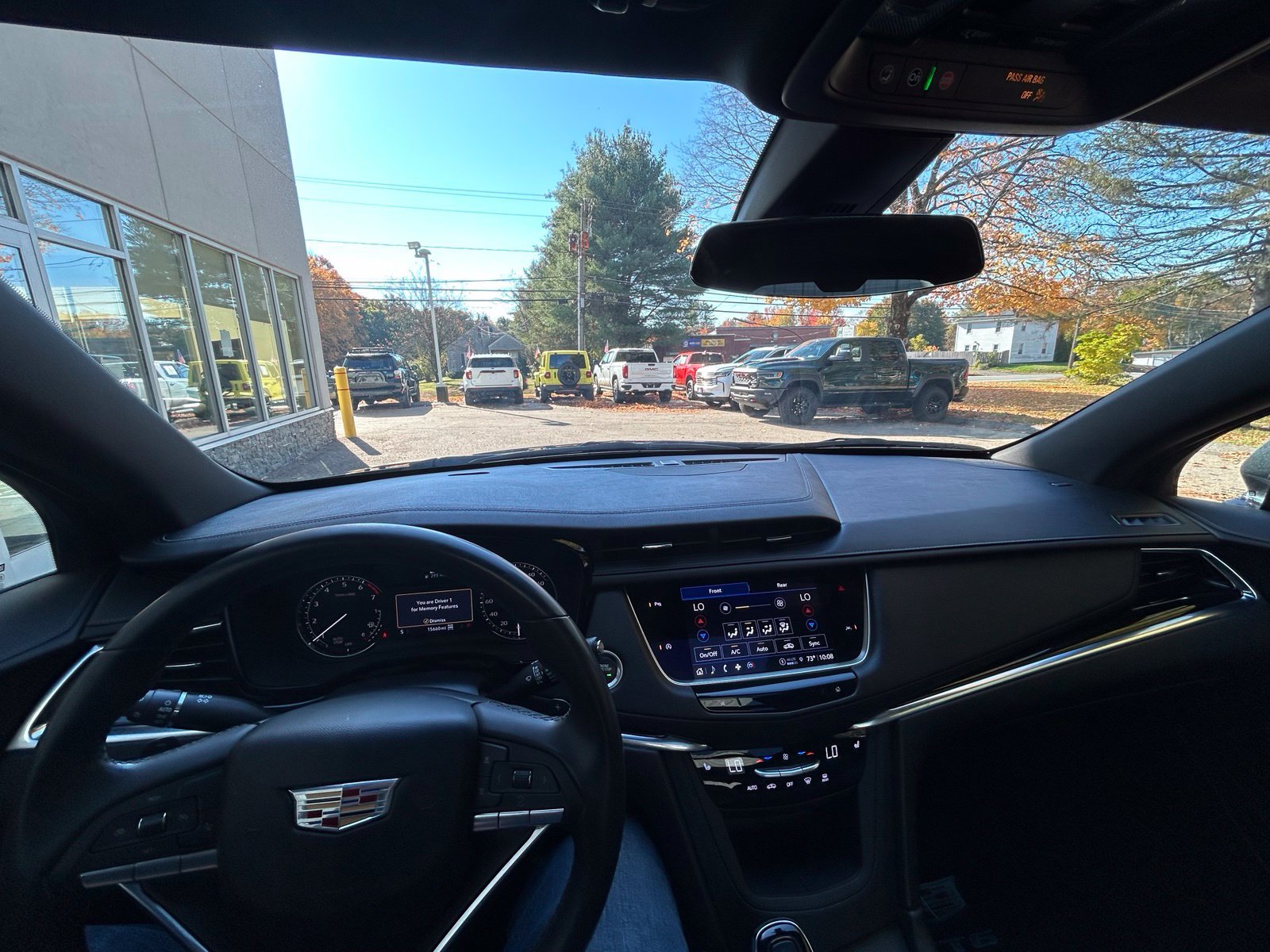 Used 2023 Cadillac XT6 Luxury AWD/4WD image 18