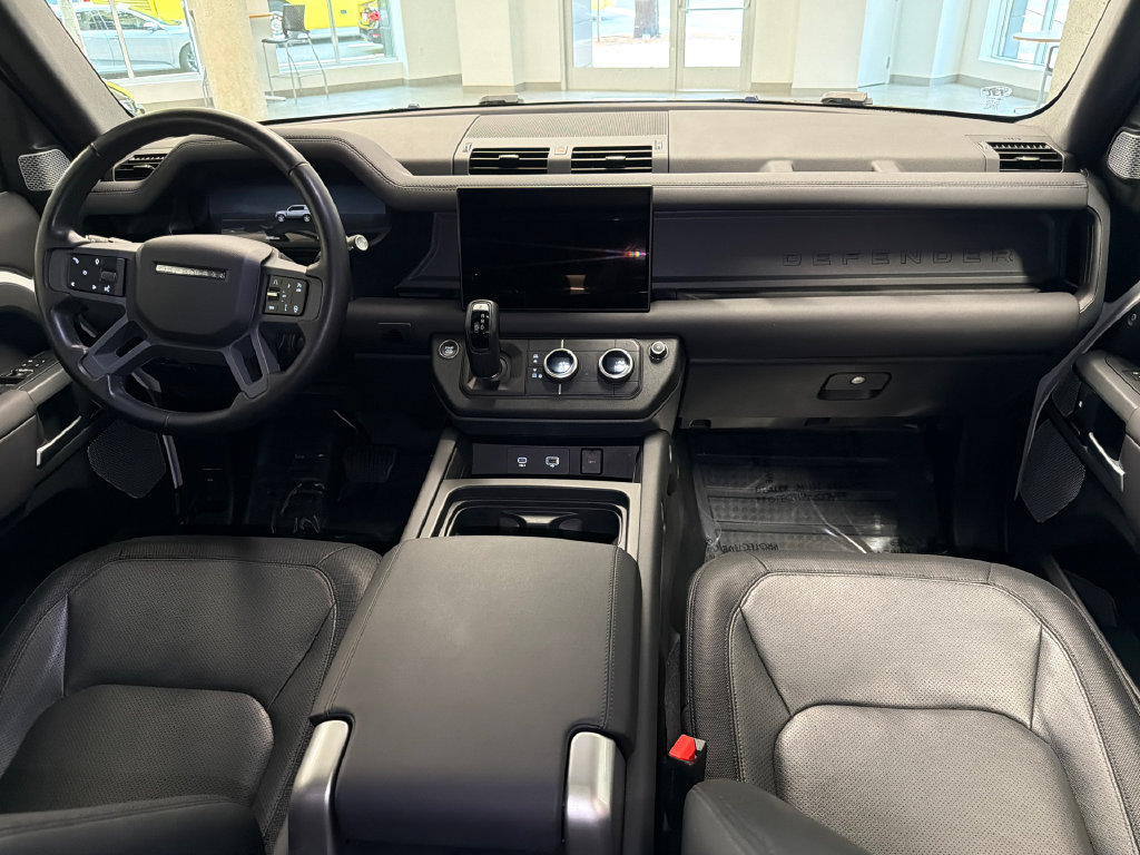 Used 2024 Land Rover Defender 130 X-Dynamic SE AWD/4WD image 16