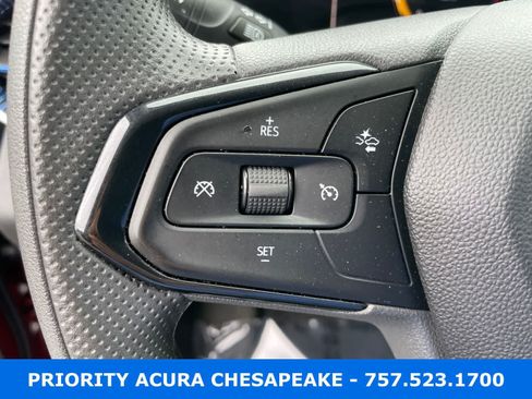 Used 2025 Chevrolet Trax LT FWD image 13