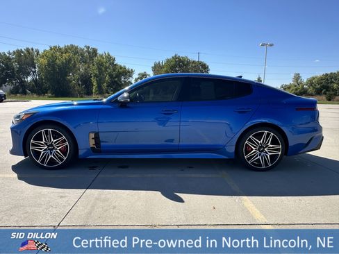 Used 2022 Kia Stinger GT1 image 2