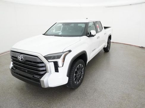 New 2026 Toyota Tundra Limited AWD/4WD image 17