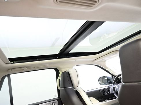 Used 2021 Lincoln Navigator L Black Label AWD/4WD image 17