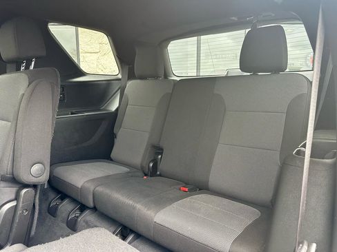 Used 2023 Chevrolet Traverse LT AWD/4WD image 15