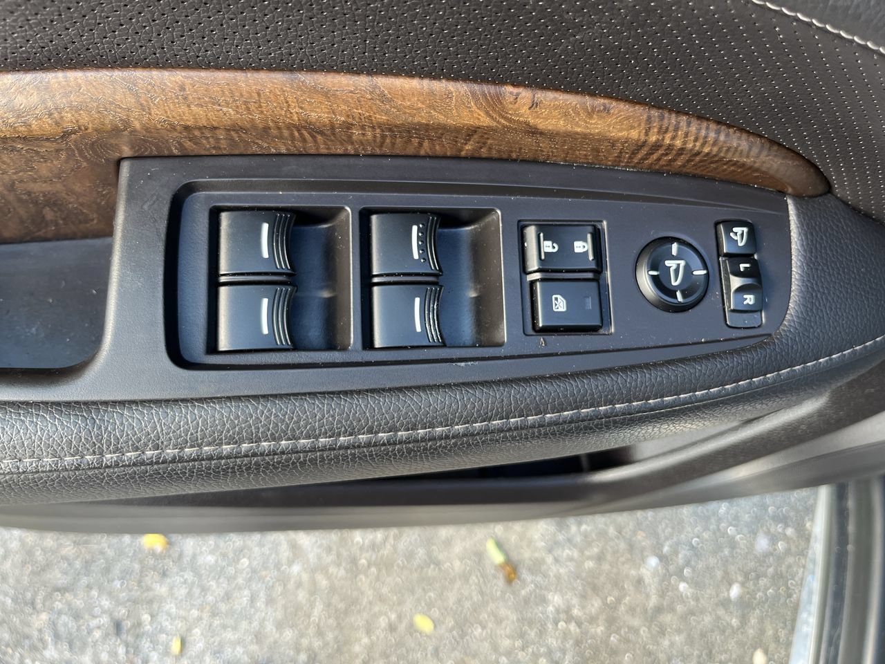 Used 2020 Acura MDX w/ Technology Package AWD/4WD image 4
