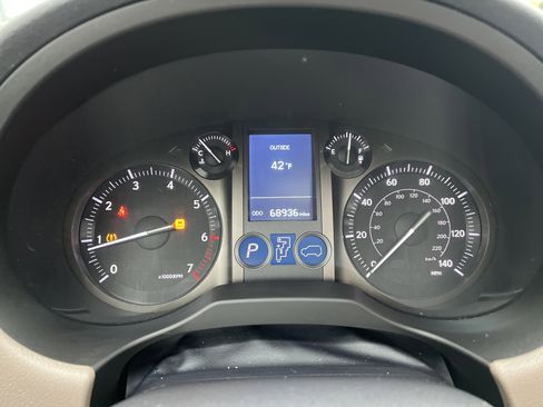 Used 2017 Lexus GX 460 Premium w/ Premium Package image 21