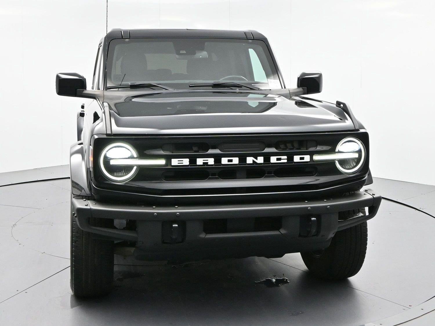 Used 2022 Ford Bronco Outer Banks AWD/4WD image 2