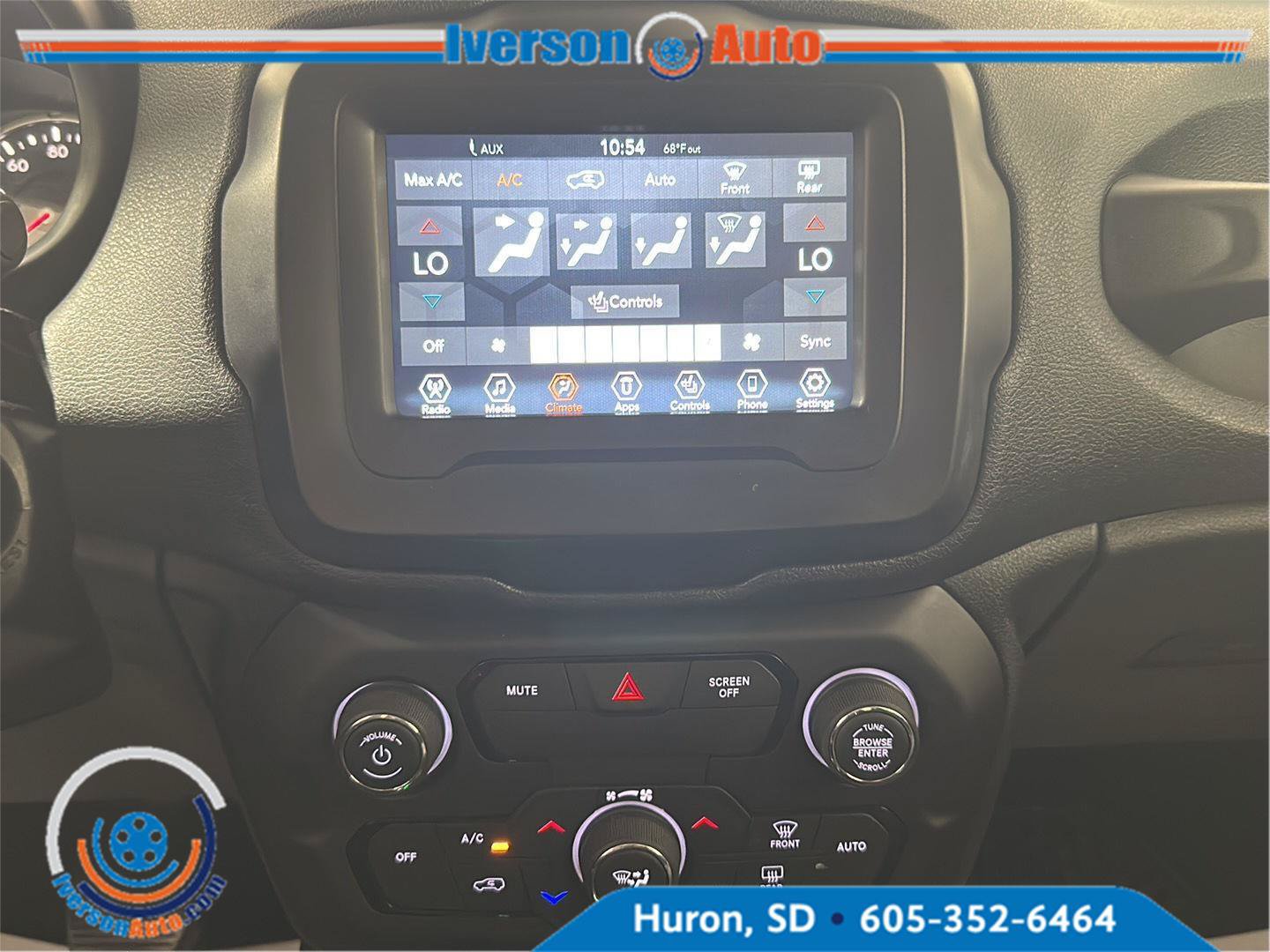 Used 2018 Jeep Renegade Latitude w/ Cold Weather Group AWD/4WD image 25