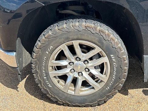 Used 2019 Chevrolet Silverado 1500 LT w/ Texas Edition image 23