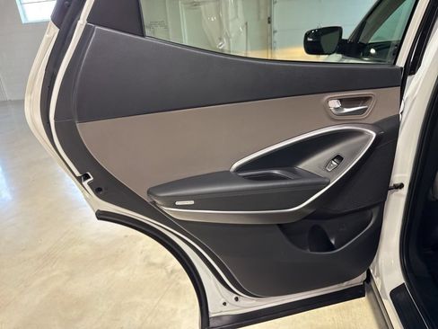 Used 2018 Hyundai Santa Fe Sport FWD image 24