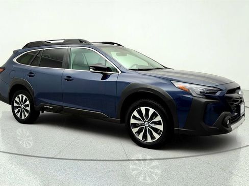 Used 2023 Subaru Outback Limited AWD/4WD image 3