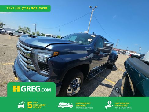 Used 2026 Chevrolet Silverado 3500 High Country w/ High Country Premium Package AWD/4WD image 1
