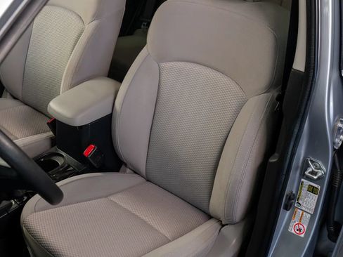 Used 2015 Subaru Forester 2.5i Premium w/ Popular Package #2 AWD/4WD image 12