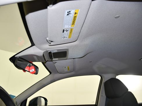 Certified 2024 Honda HR-V LX image 38