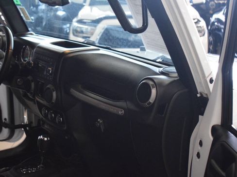 Used 2015 Jeep Wrangler Unlimited Sport w/ Quick Order Package 24S image 36