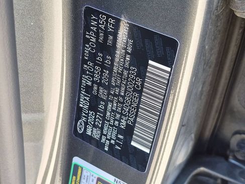 Used 2025 Hyundai Elantra SEL FWD image 36